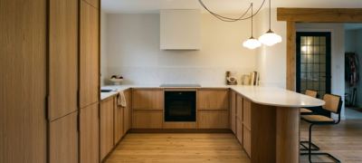 Cuisine en U : le guide complet 2026 (dimensions, angles, façades)